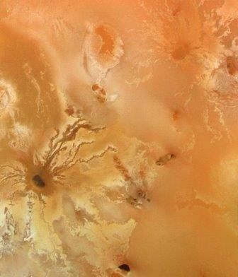 Астрономы сфотографировали озеро из лавы на ио, спутнике юпитера