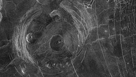 Ученые нашли следы мини-«континентов» на венере